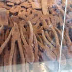 Ако сте минали през немския базар в София сигурно сте видели тези шоколадови инструменти.