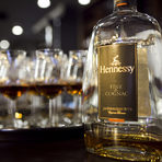 Комапния на есенните круши направи Hennessy Fine de Cognac.