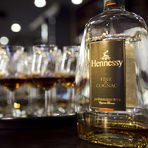 Комапния на есенните круши направи Hennessy Fine de Cognac.