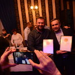 Общо 12 награди бяха раздадени през вечерта, като големия приз получи Domaine Bessa Valley с тяхното най-добро кюве - Grande Cuvee 2013.Вижте кои са останалите най-добри български вина за 2017 г. в галерията ни.