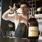Благодарим и на партньорите ни от Hennessy, които подкрепиха вечерята и предоставиха коктейлите.