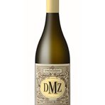 DeMorgenzon DMZ Chenin Blanc 2018Родом от долината на Лоара във Франция, Шенин блан намира свой втори дом в Южна Африка. De Morgenzon (Сутрешното слънце) от своя страна пък е едно от най-старите имения, основано през 17 в. и използва вековните си традиции за направата на висококачествени вина. Този шенин блан идва от стари лозя и ферментира с диви дрожди в съдове от неръждаема стомана, последвани от стари френски бъчви. Това е допринесло за богатият и комплексен вкус на виното от зелена ябълка, кайсия, праскова, нотки на мед и флорални аромати. Къде: WineboxЦена: 22 лв.
