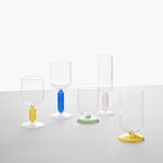 Стъклена чаша за вино Bloom Light BlueОще красиви чаши - този път от италианския бранд Ichendorf Milano, съчетава изтънчен дизайн и ръчно изработено стъкло. Тази чаша е част от колекция Bloom, проектирана от Denis Guidone, която разглежда формата и цвета като начин да направи пиенето на вино по‑приятно и визуално изразително. Изработена от боросиликатно стъкло, с 300 - 450 мл вместимост, 8 × 8 × 20 см и в няколко цветови варианта на столчето.От магазин N8, цена: 20.00€