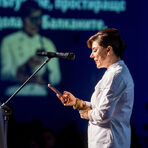 Тя пристигна специално за церемонията на "Бакхус", за да представи вкусовете на региона, от който идва. Мардин е родното място на шеф Демир, която след миграция на семейството й в Истанбул решава да се върне към корените си и да се посвети на съхраняването на кулинарното наследство наМесопотамия и превръщането на турския град в пример за това как гастрономията може да бъде двигател за обществена промяна. Създава икономически възможности за жените, бежанците и производителите в района, а инициативите ѝ насърчават устойчивото земеделие и нулевите отпадъци.