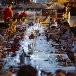 Ритуална Вечеря на плажа на Камчия - вместо звезди Michelin... милиони по небето