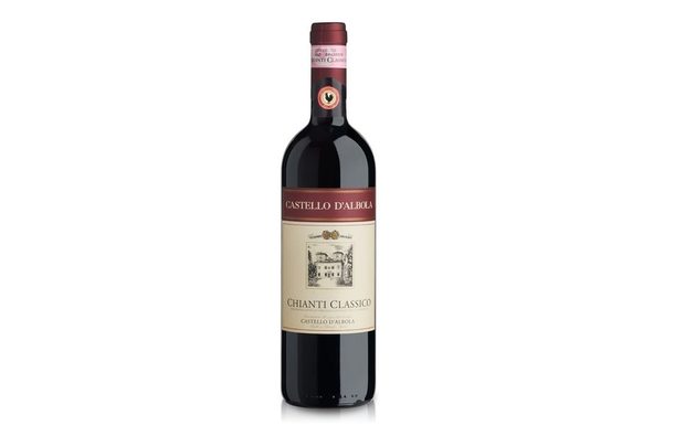 Chianti Classico Castello D’Albola 2012Ястие: Трюфелови вариацииПартньор: ТрансимпортАпелация: Кианти КласикоРегион : Рада ди СиенаПроизводител: Кастело Д'АлболаСорт: Санджовезе (95%), Канайоло (5%)Цвят: червен с тенденция към гранатАромат: деликатен, с аромат на теменужкиВкус: добре балансиран и сух, с добра структура и кадифена текстураОтлежава 12 месеца в славонски дъбови бъчвиПо думите на сомелиера на нашата специална вечеря,Кианти Класико Кастело Д`абола има деликатен и сочен нос с усещане за червени плодове, касис, теменужки и сухи листа. Мощно тяло с много плътна и сочна текстура. Виното се отличава с много дълъг и елегантен финал с добре развити танини.