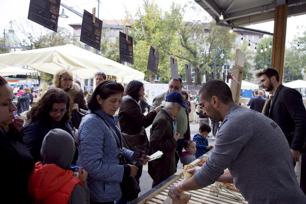 На щанда на пицария Da Bonohttp://www.bacchus.bg/streatfest/restoranti/2017/09/03/3035552_italianska_kuhnia_da_bono/