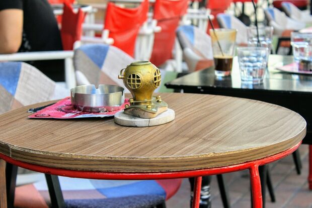 Кафе "Велосипед".Прочетете цялата статия тук