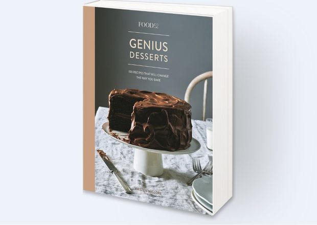 Food52 Genius Desserts: 100 Recipes That Will Change the Way You BakeВъзникналият през 2009 г. като виртуална кулинарна общност Food52 днес е световна институция по темата храна, има средно 12 млн. посетители на месец през различните си платформи, а 2/3 от приходите му идват от неговия онлайн магазин.В тази книга са включени най-обичаните и най-обсъжданите десерти на нашето време - рецептите са събрани от популярни готвачи, пекари и автори в утвърдени кулинарни издания. Според кураторката на проекта всяка рецепта учи на нещо ново и надгражда всеизвестните неща.