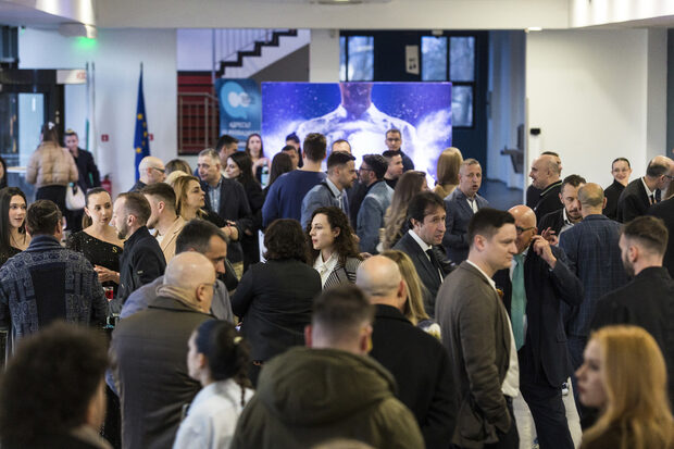 На церемонията в зала "Джон Атанасов" в "София Тех Парк" присъстваха над 300 души
