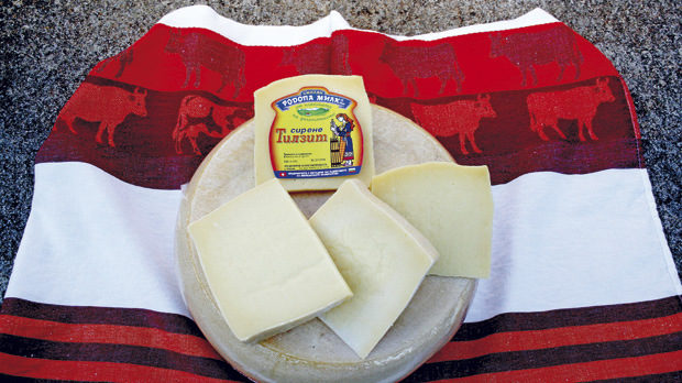 Тилзит – полутвърдо швейцарско сирене с ясно изразен аромат на свежо мляко