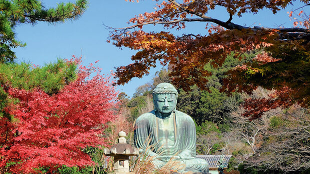 Статуята на Дайбуцу (Великият Буда) в Камакура