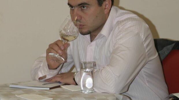 Костадин Мицин, търговец на вино, Cheers group