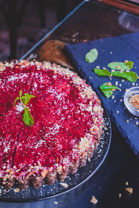 В сърцето на града, но скрито от градския шум - Salted Café Sofia предлага здравословно хапване в чаровна винтидж атмосфера. В Salted Café Sofia може да се насладите на веган, вегетариански и здравословни сандвичи, салати, сурови торти и десерти, смуутита и фрешове, а също и на ежедневно вегетарианско обедно меню. Не изпускайте да се запознаете с тях и на щанда им на StrEAT Fest, където ще ни гостуват по съседски и ще акцентират върху сладките здравословни изкушения. А как вървят с кафе?!Следете ни последните новости във Facebook »Всичко за Bacchus StrEAT Fest вижте тук. »Купете билет онлайн от тук